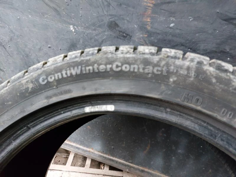 Гуми Зимни 255/40R18, снимка 5 - Гуми и джанти - 35981324