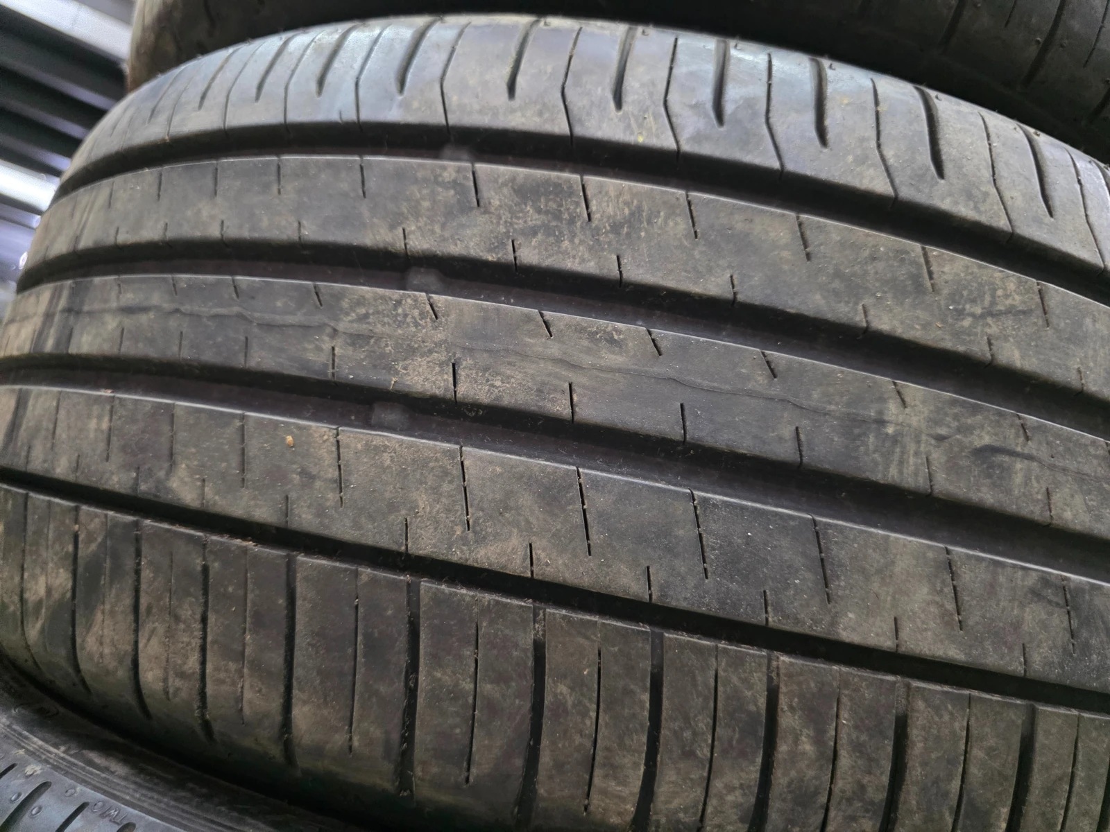 Гуми Летни 225/55R16, снимка 2 - Гуми и джанти - 55477736