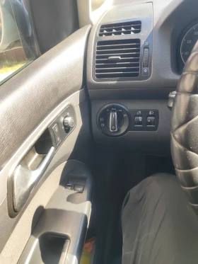 VW Touran 2.0, снимка 11