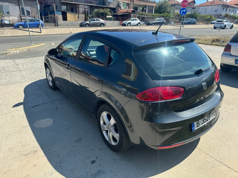 Seat Leon 1.6 TDI 105 коня ЛИЗИНГ, снимка 4 - Автомобили и джипове - 47356481