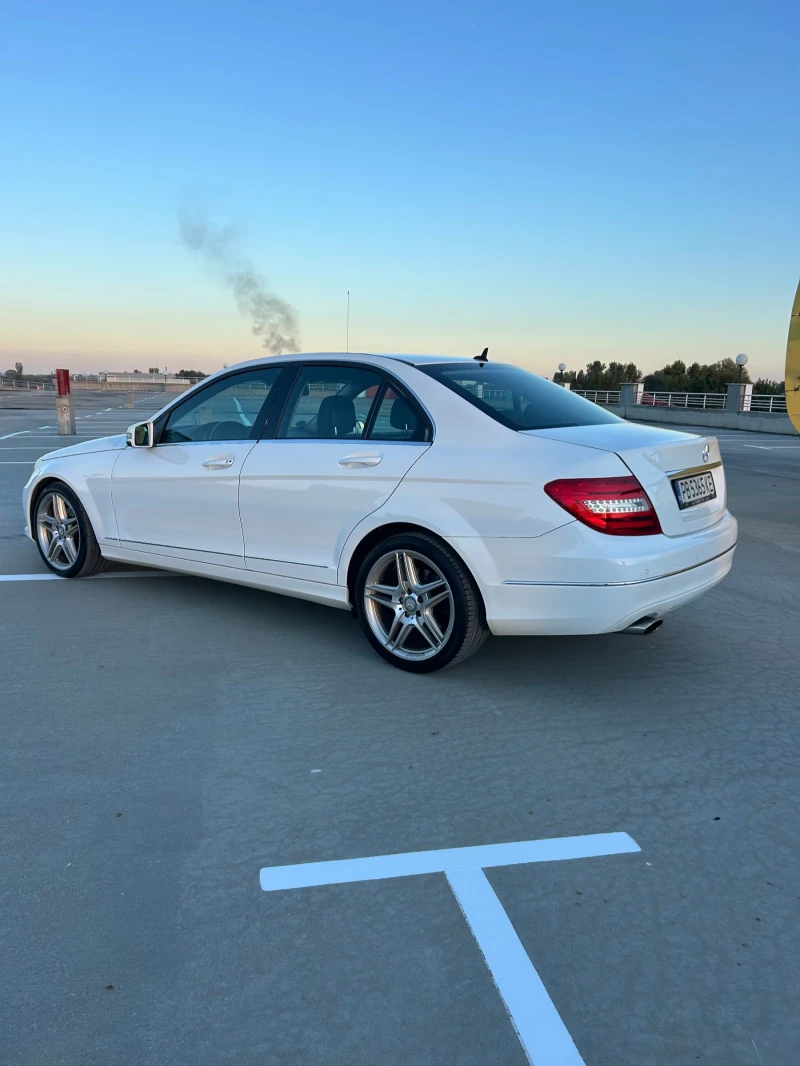 Mercedes-Benz C 200 БЕНЗИН // АВТОМАТИК // СЕРВИЗНА ИСТОРИЯ // 7G+ , снимка 5 - Автомобили и джипове - 47669027