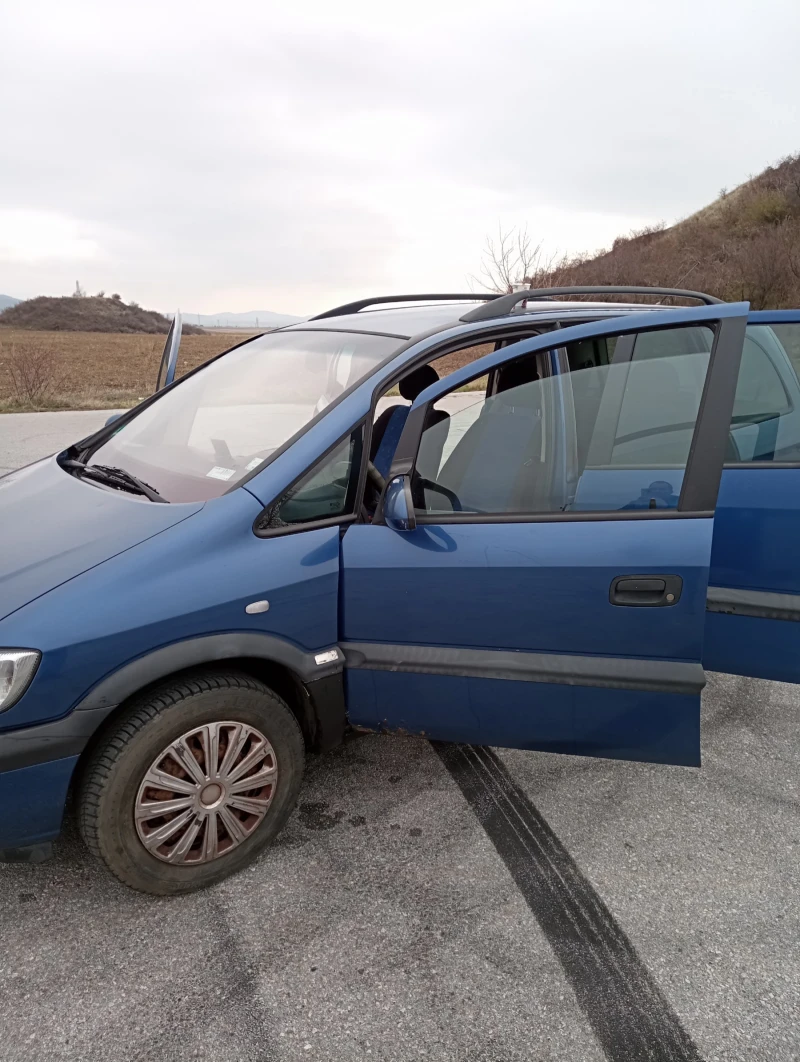 Opel Zafira, снимка 6 - Автомобили и джипове - 48347790