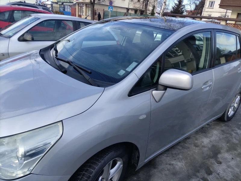 Toyota Verso, снимка 2 - Автомобили и джипове - 48930518