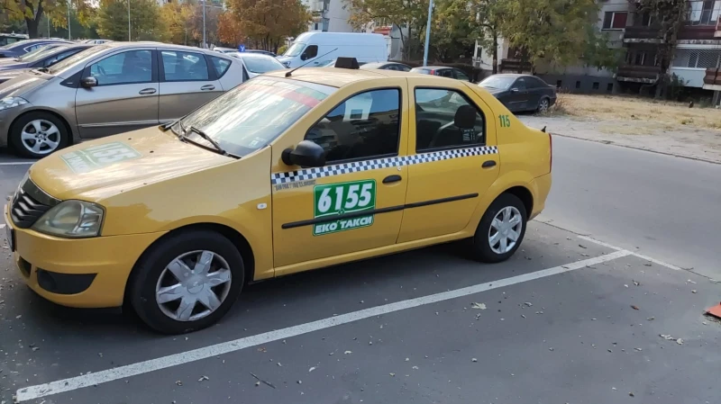 Dacia Logan, снимка 5 - Автомобили и джипове - 51779366