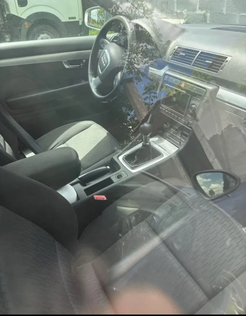 Audi A4, снимка 4 - Автомобили и джипове - 52287574