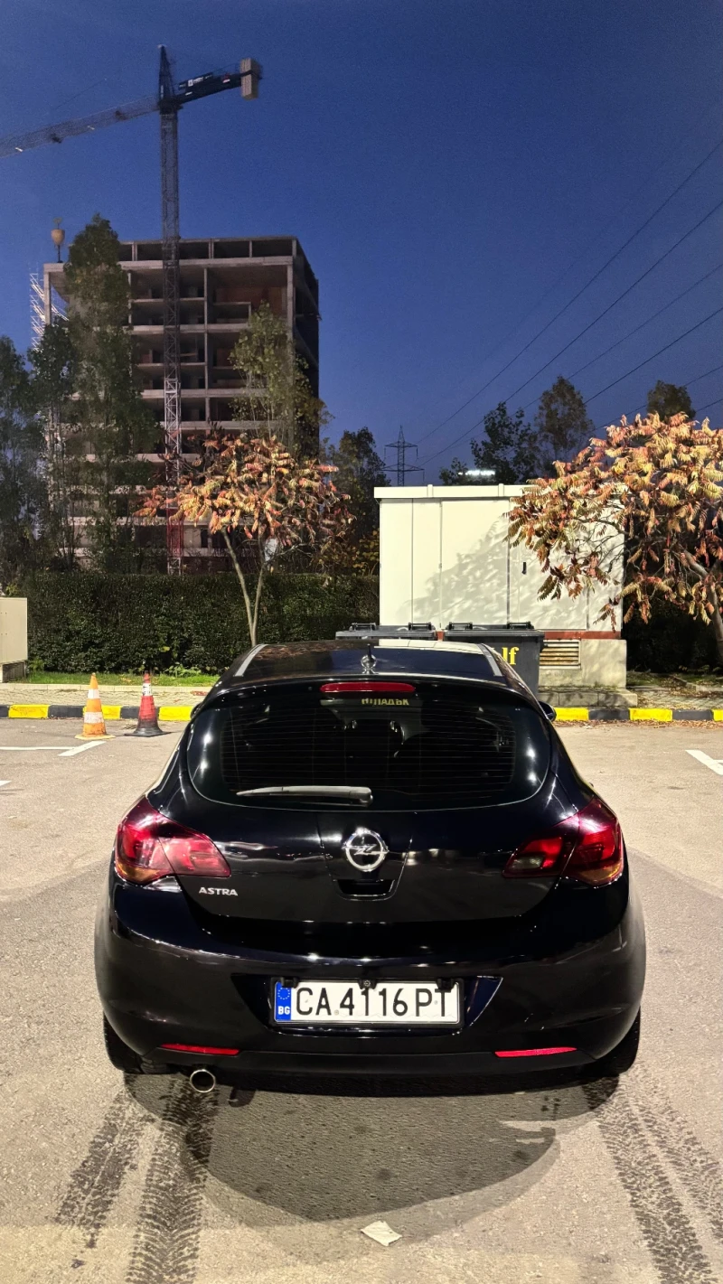 Opel Astra, снимка 2 - Автомобили и джипове - 52416597