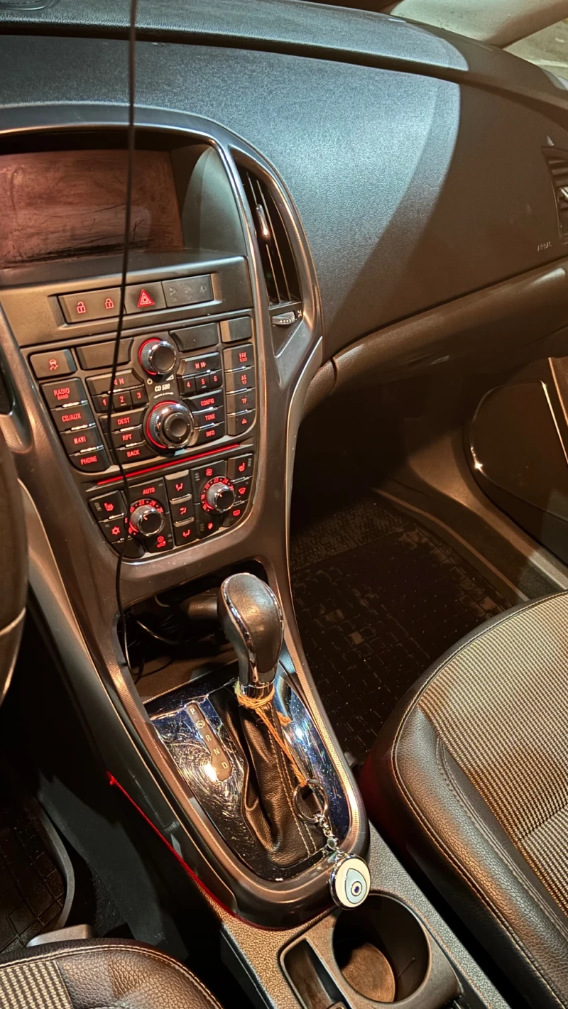 Opel Astra, снимка 12 - Автомобили и джипове - 52416597