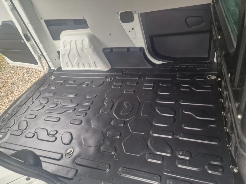 Fiat Doblo 1.6 Mjet Maxi, снимка 15 - Автомобили и джипове - 53223633