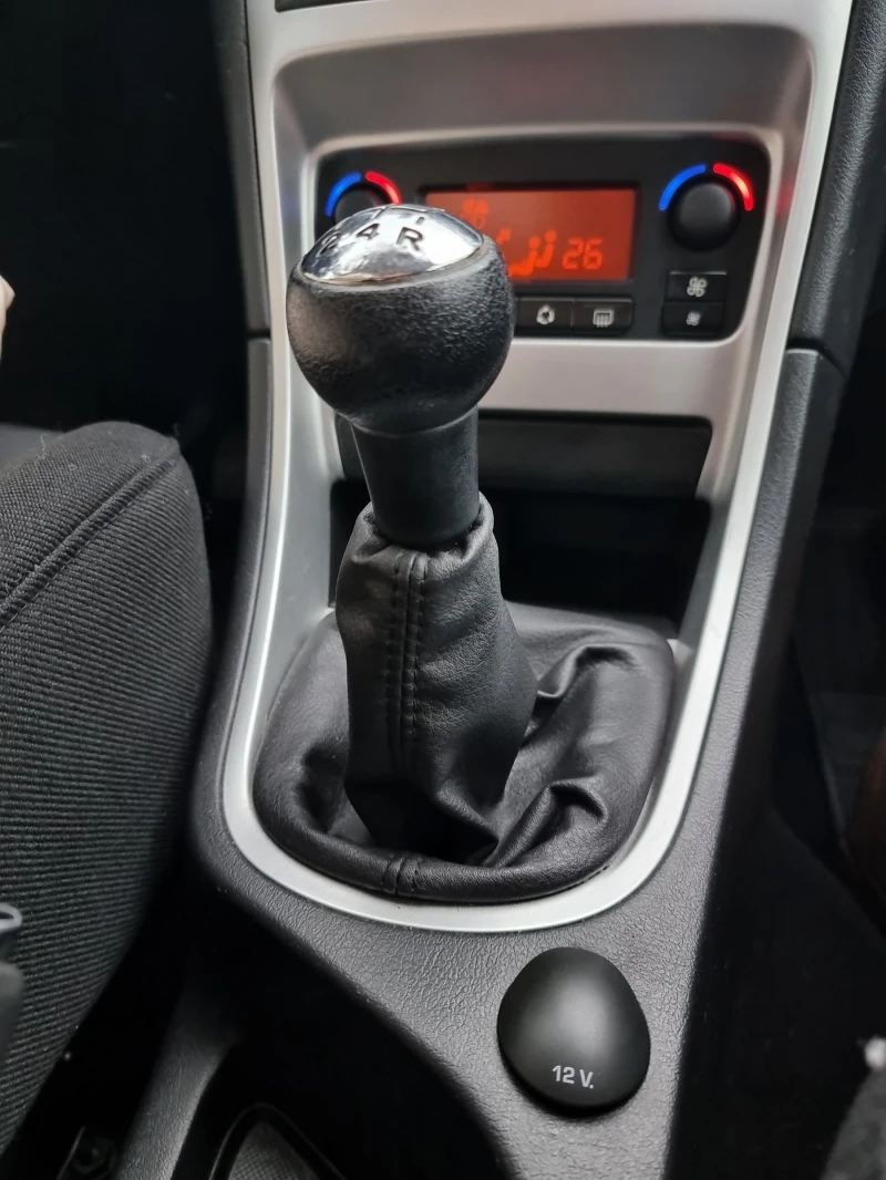 Peugeot 307 1.6 HDI, снимка 11 - Автомобили и джипове - 53403219