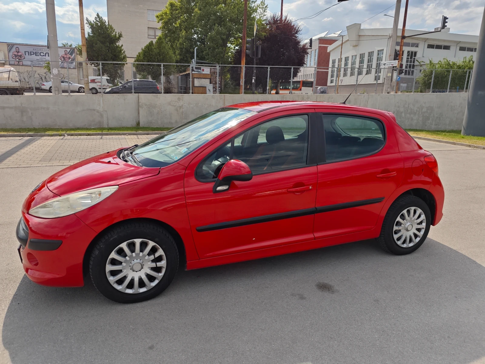 Peugeot 207 1.4i, снимка 1