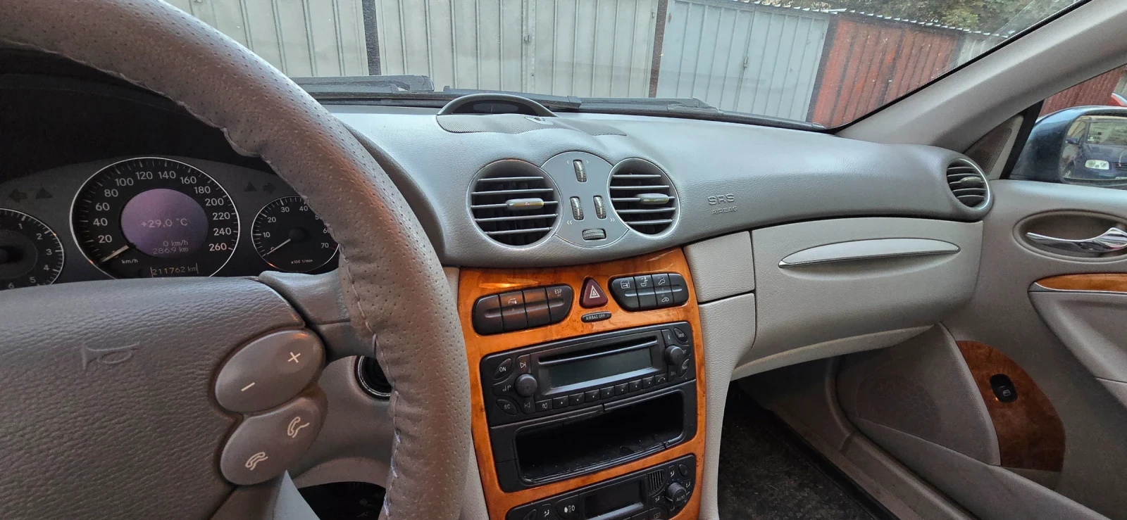 Mercedes-Benz CLK 320 - изображение 10