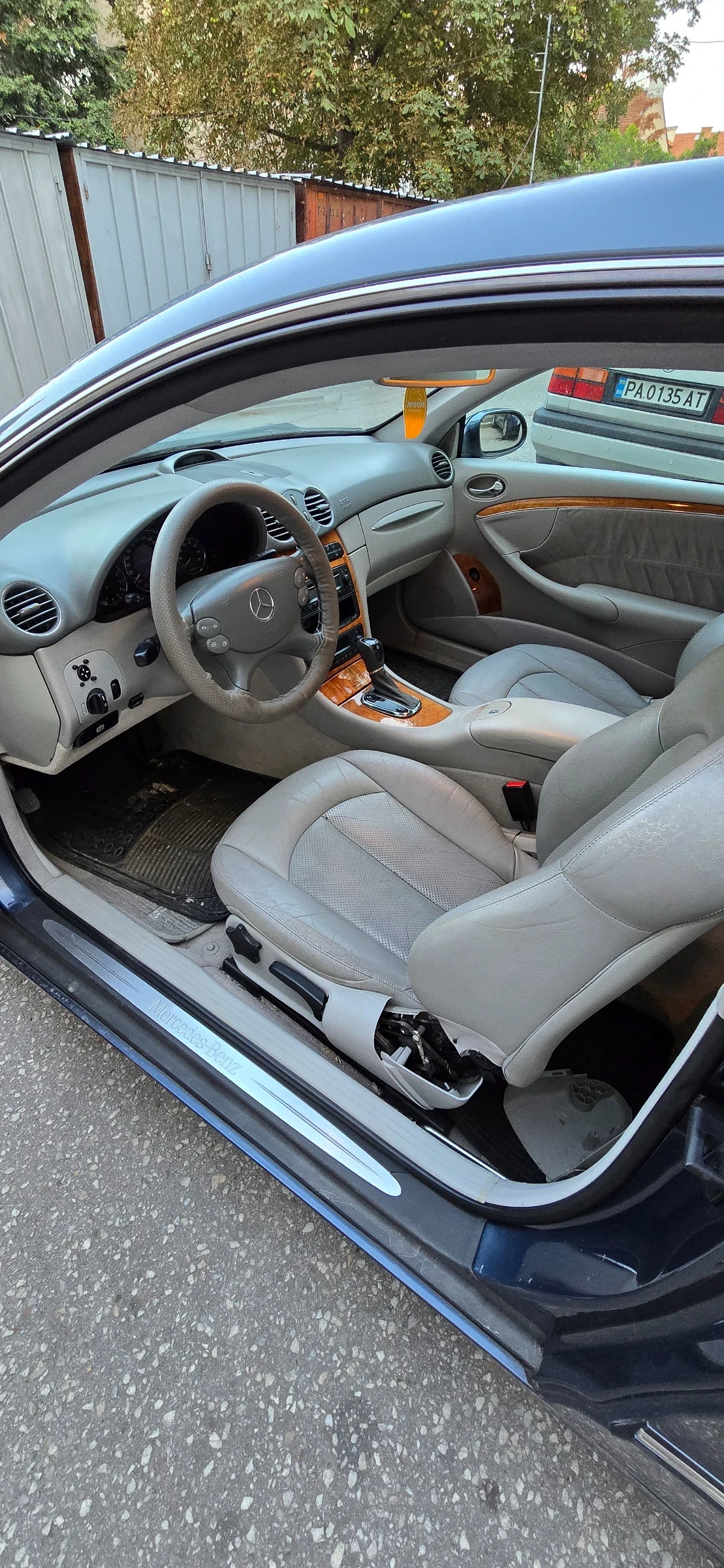 Mercedes-Benz CLK 320 - изображение 7