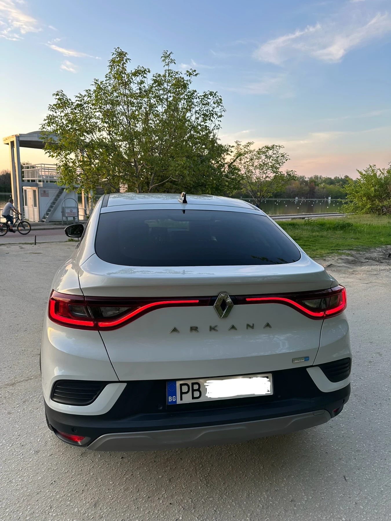 Renault Arkana 1.6 E-TECH HYBRID - изображение 5