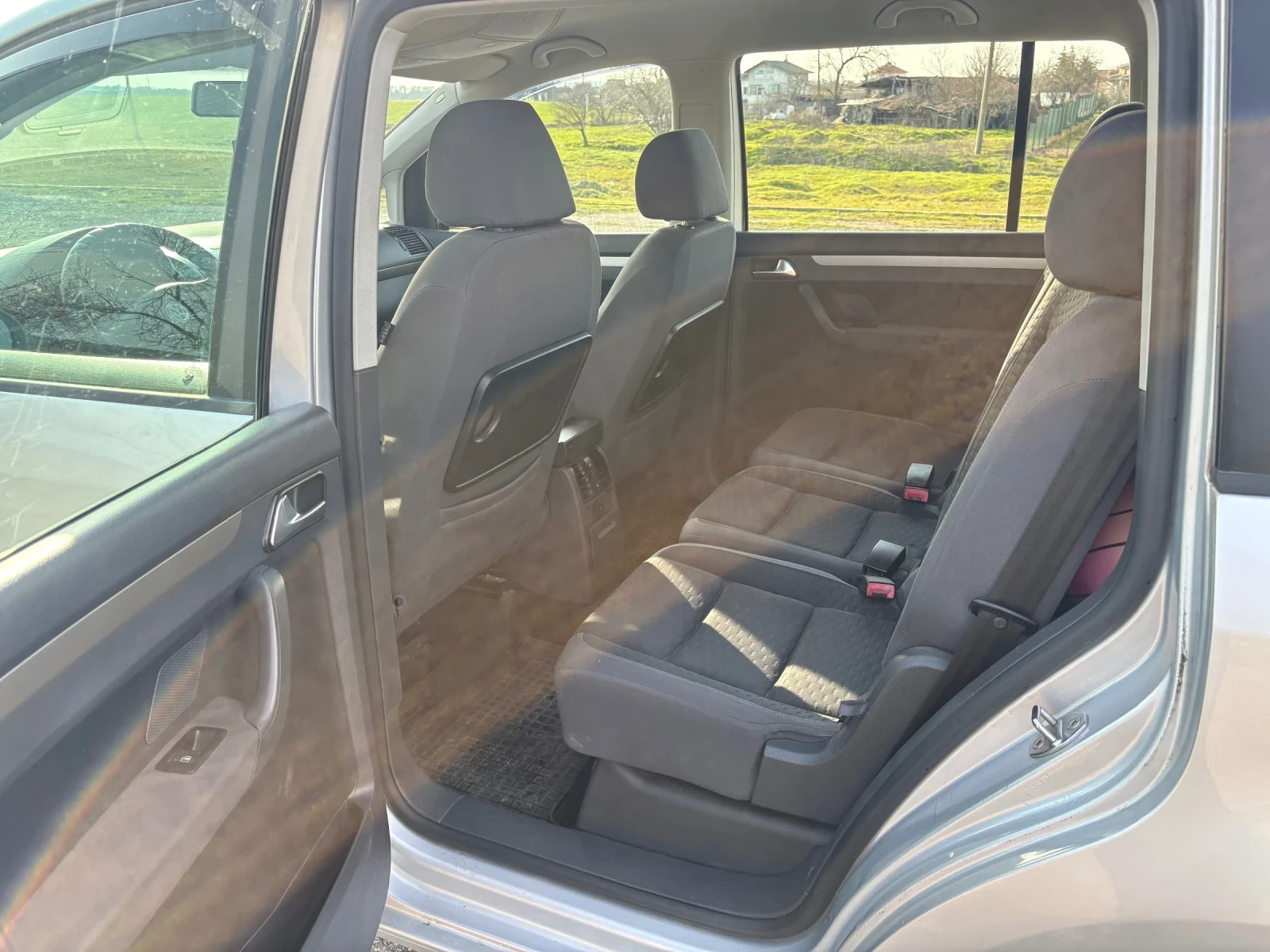 VW Touran 1.9 105к.с., снимка 11 - Автомобили и джипове - 53721417