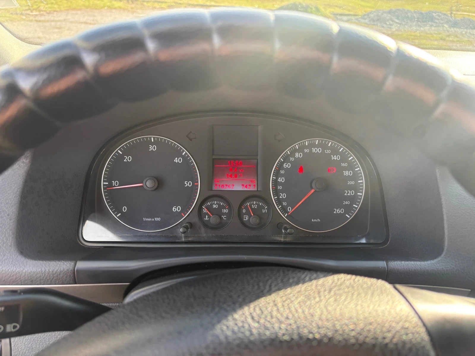 VW Touran 1.9 105к.с., снимка 9 - Автомобили и джипове - 53721417