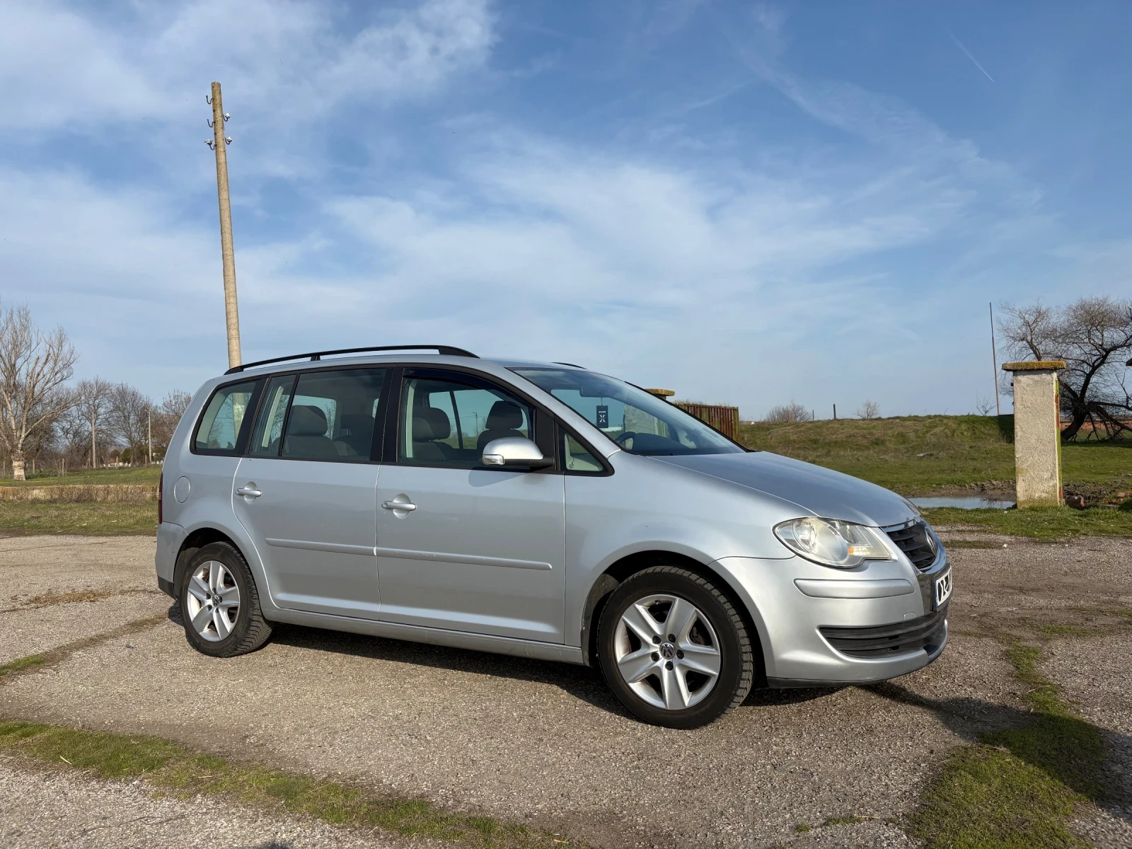 VW Touran 1.9 105к.с., снимка 4 - Автомобили и джипове - 53721417