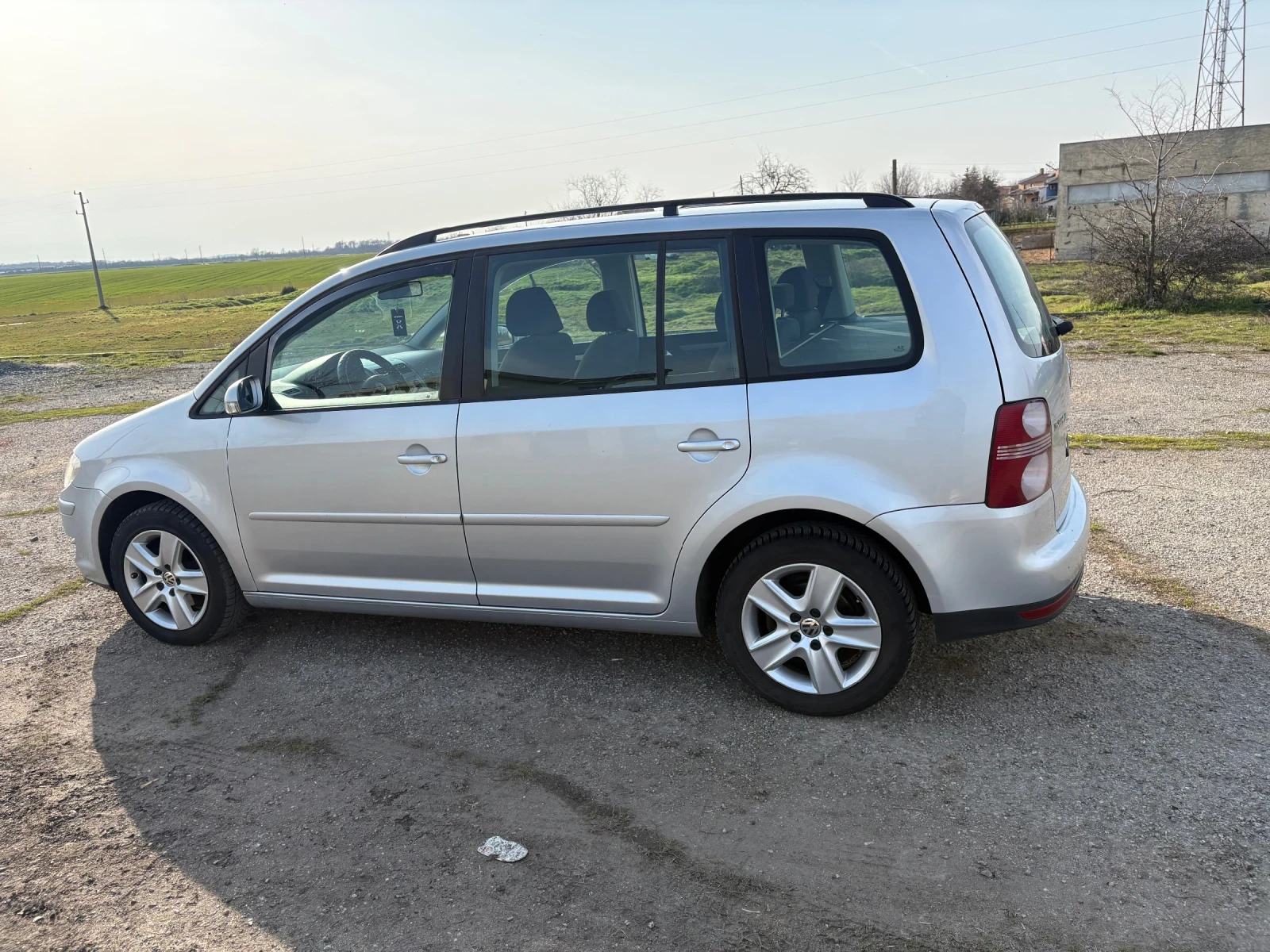 VW Touran 1.9 105к.с., снимка 5 - Автомобили и джипове - 53721417