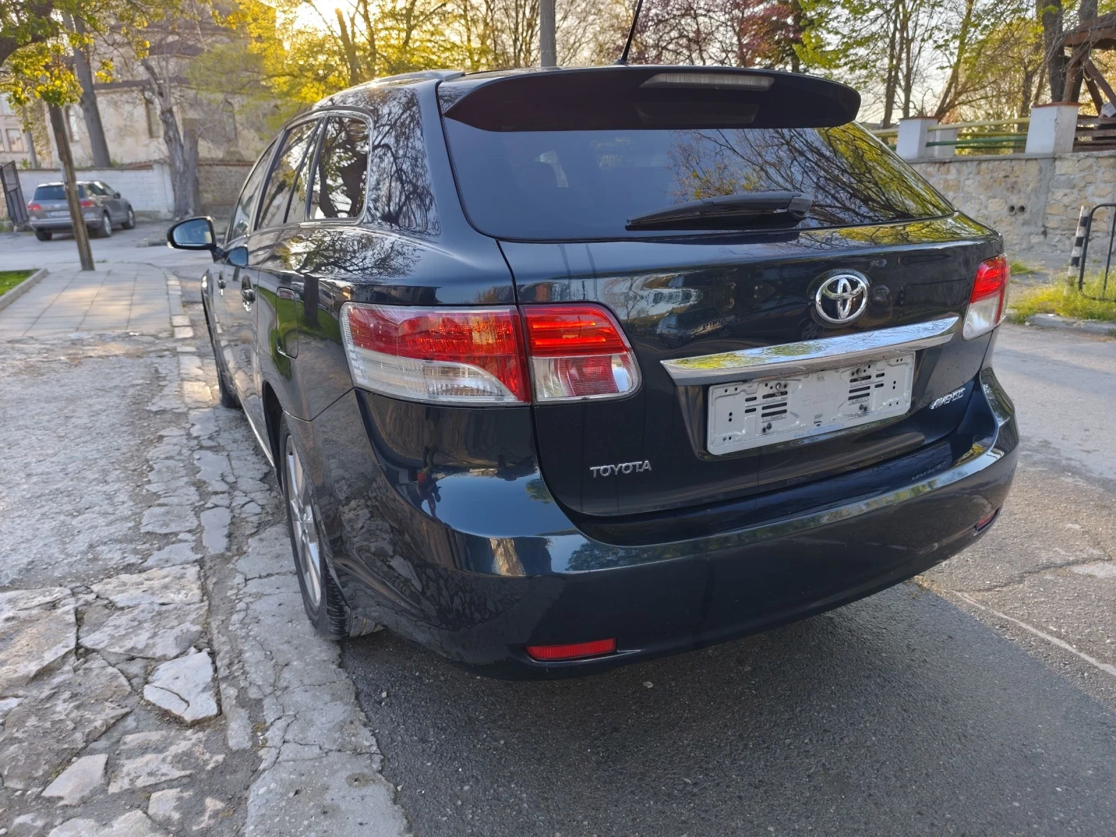 Toyota Avensis D4D 124k.c. Панорама, Навигация, Кожа, Евро5В, снимка 7 - Автомобили и джипове - 54321820