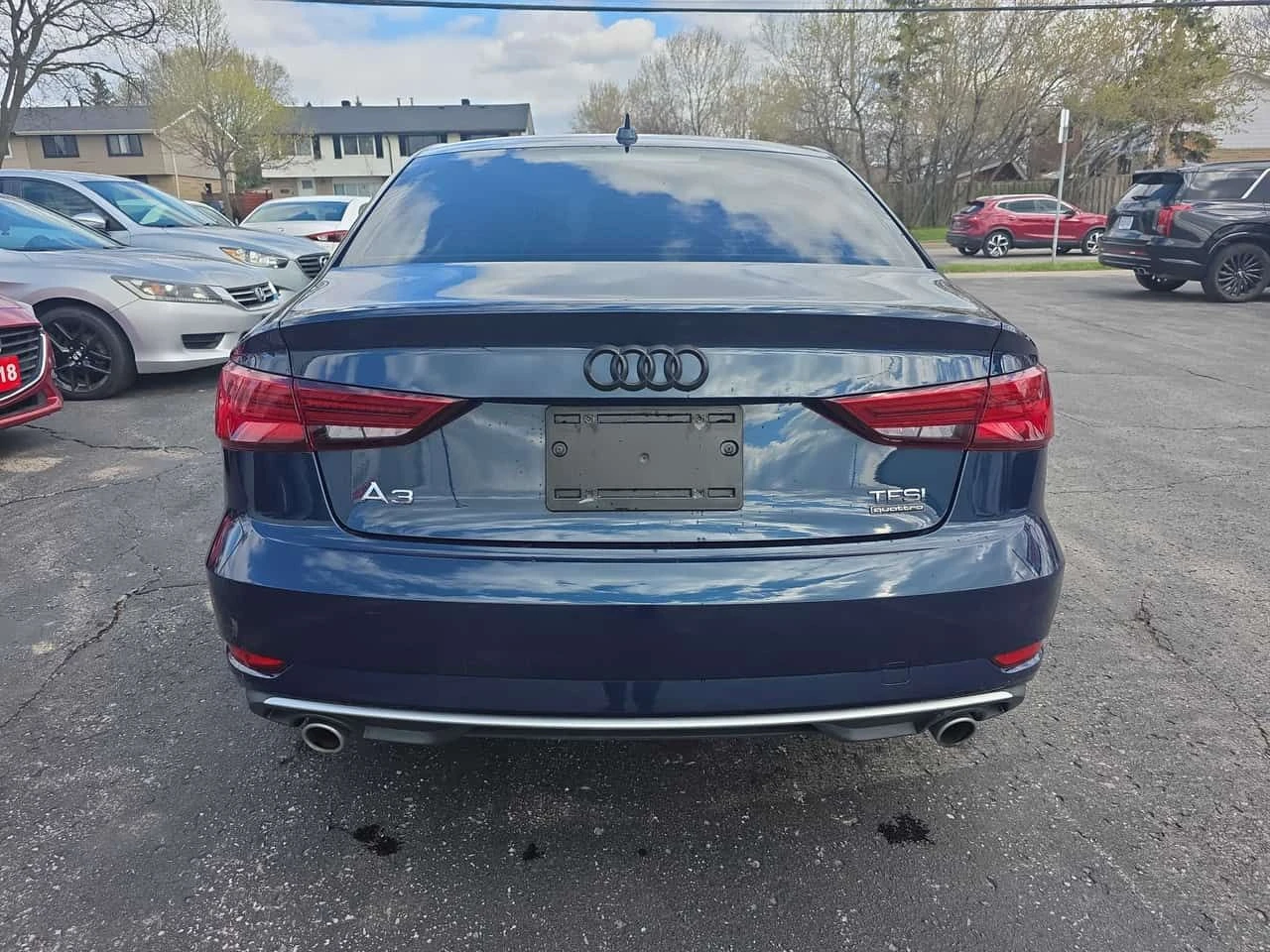 Audi A3 * Komfort * CARFAX * БЕЗ ПЪРВОНАЧАЛНА ВНОСКА, снимка 4 - Автомобили и джипове - 54480241