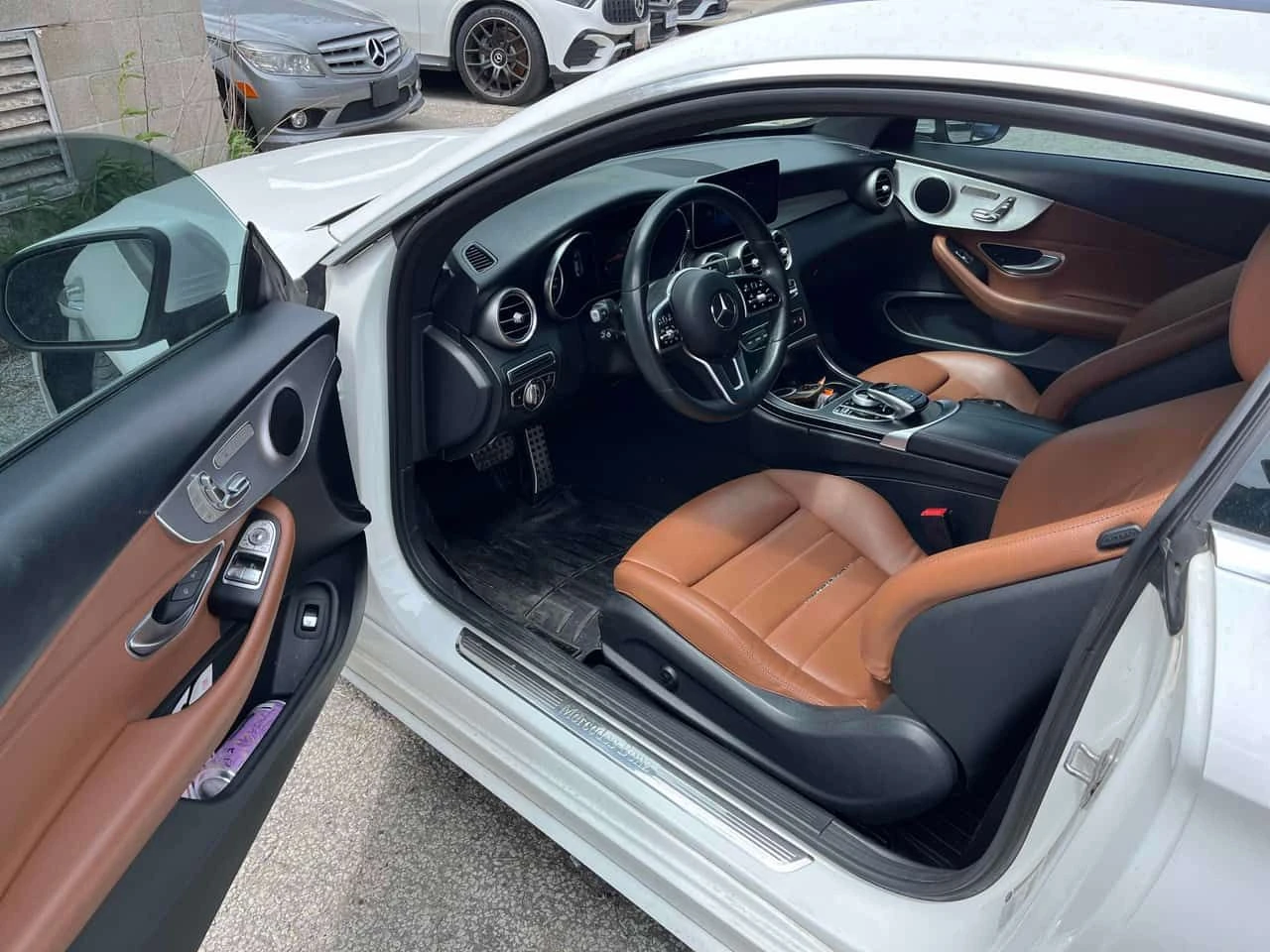Mercedes-Benz C 300 4MATIC COUPE/ПАНОРАМА/ОТ MERCEDES, снимка 11 - Автомобили и джипове - 54647308