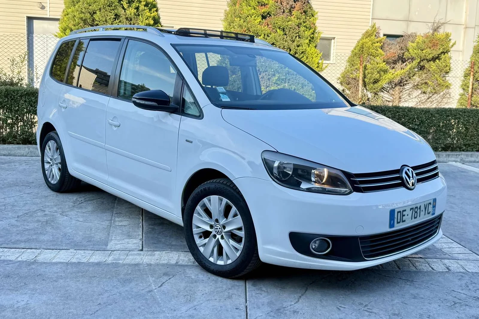 VW Touran LIFE 6+ 1 �������� | Mobile.bg � ����������� 4