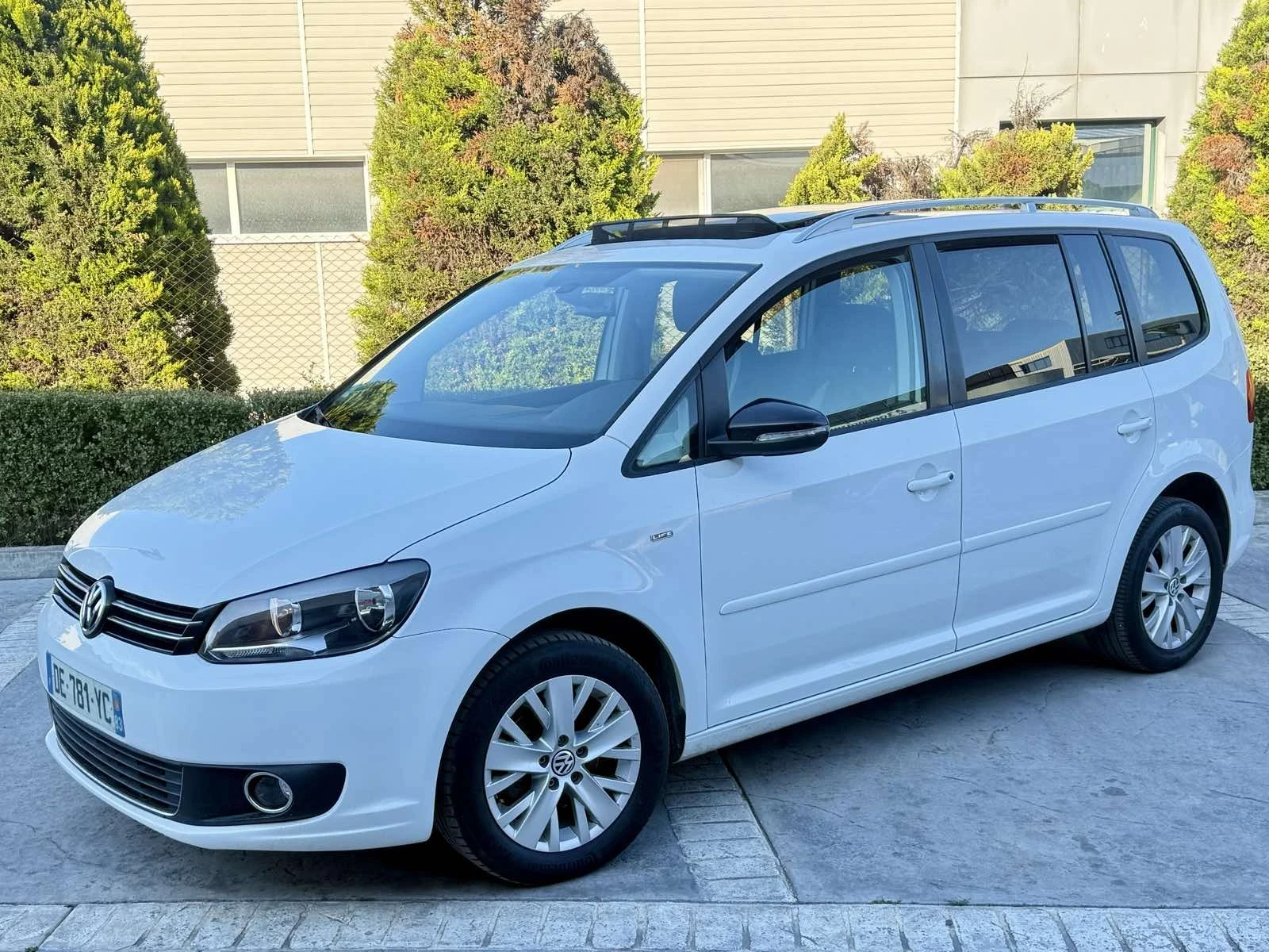 VW Touran LIFE 6+ 1 �������� | Mobile.bg � ����������� 1