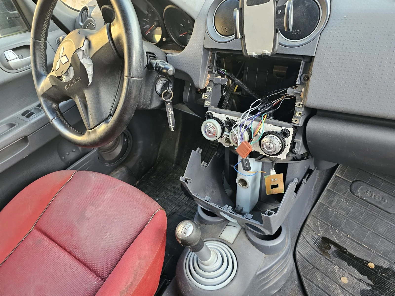 Mitsubishi Colt, снимка 8 - Автомобили и джипове - 54712035