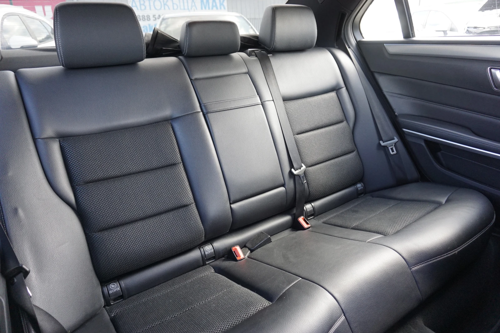 Mercedes-Benz E 220, снимка 11 - Автомобили и джипове - 54959948