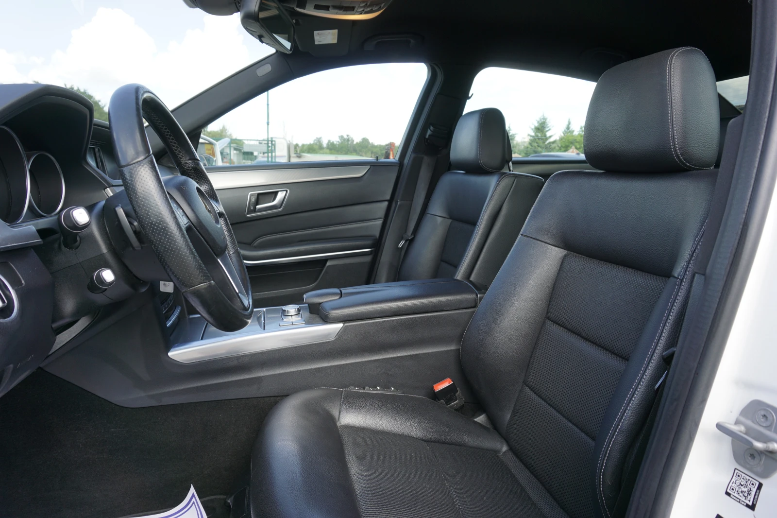 Mercedes-Benz E 220, снимка 14 - Автомобили и джипове - 54959948
