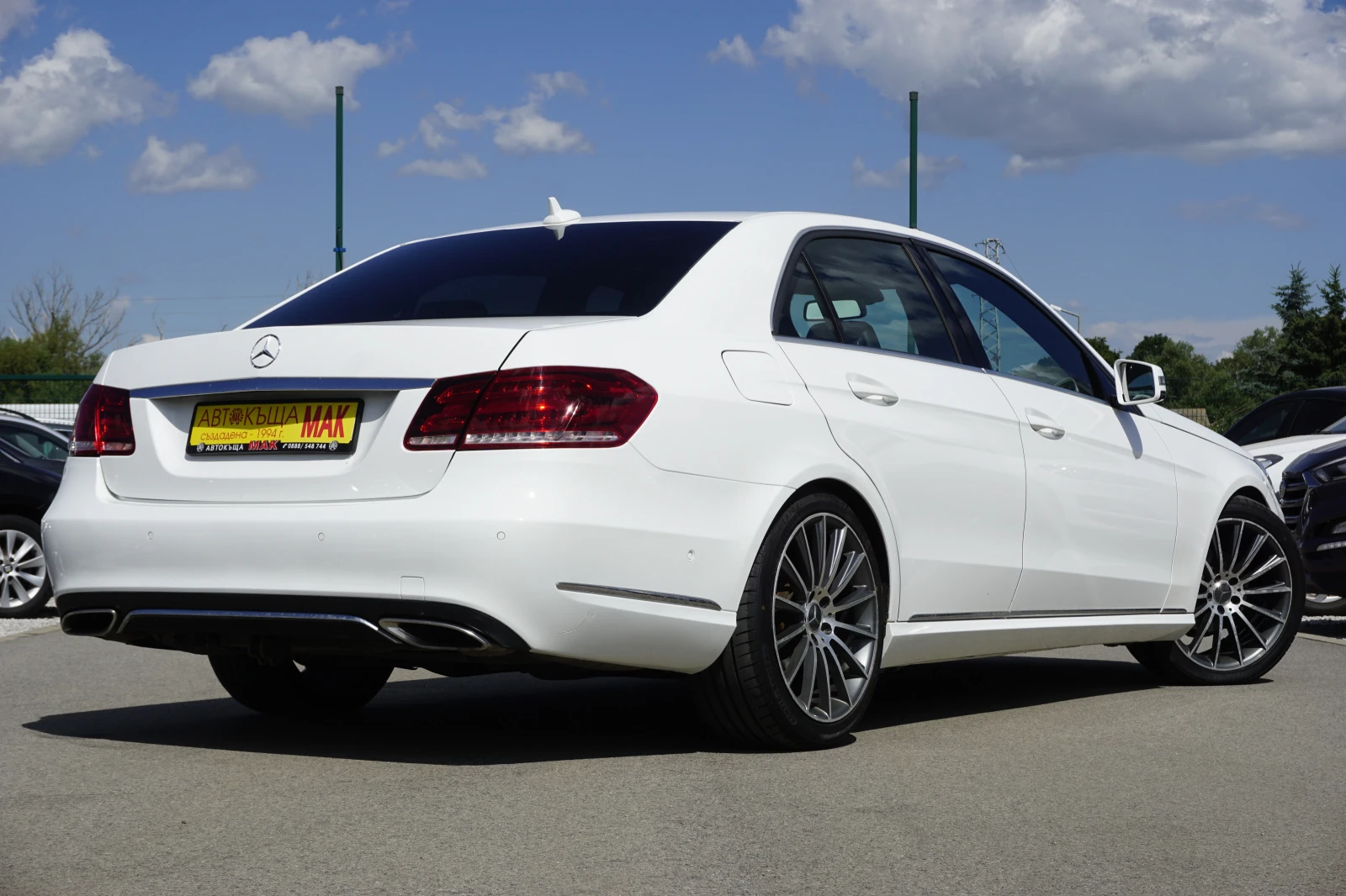Mercedes-Benz E 220, снимка 6 - Автомобили и джипове - 54959948