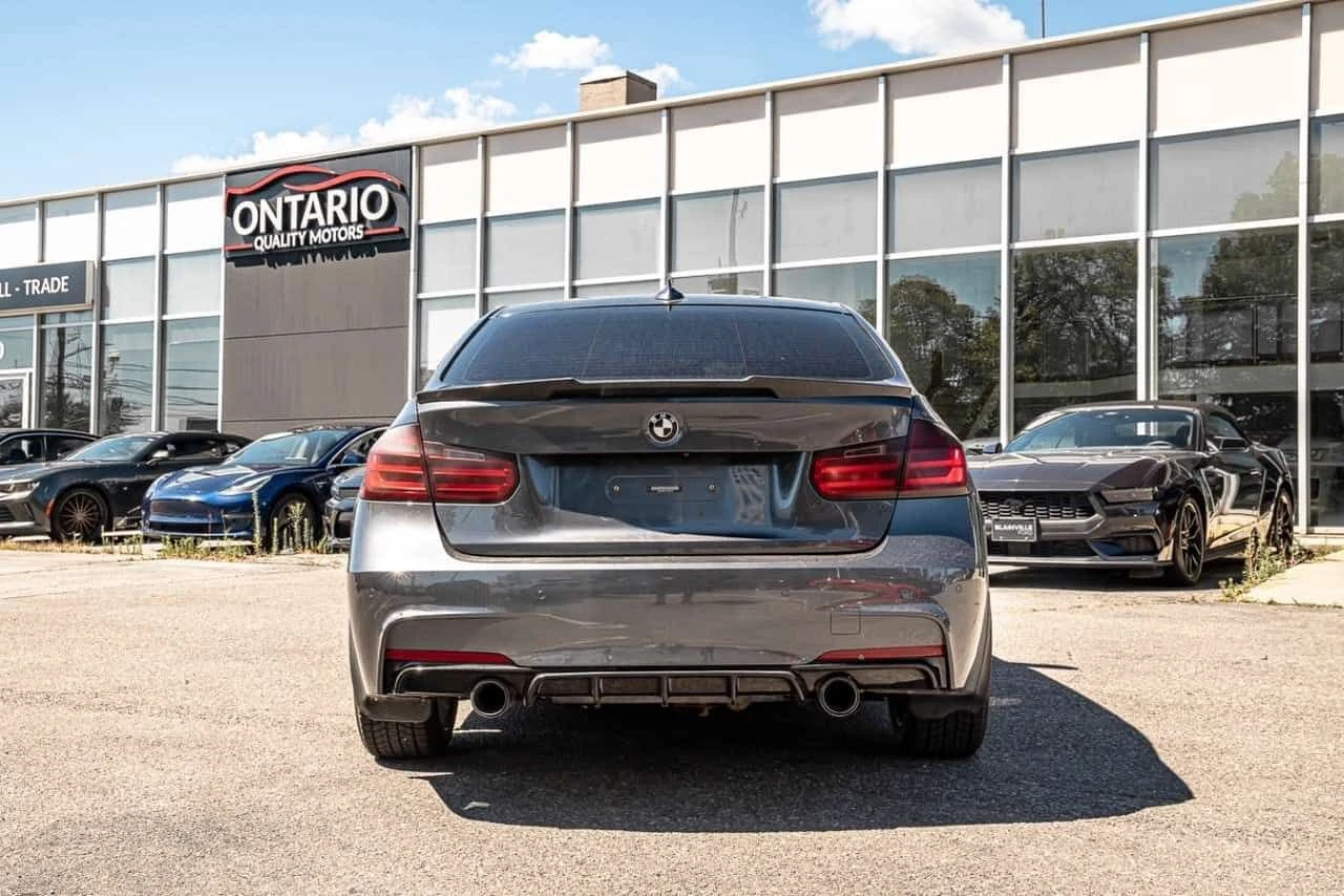 BMW 335 * 4dr Sdn 335i xDrive AWD * CARFAX * ЦЕНА ДО БГ, снимка 3 - Автомобили и джипове - 55390830