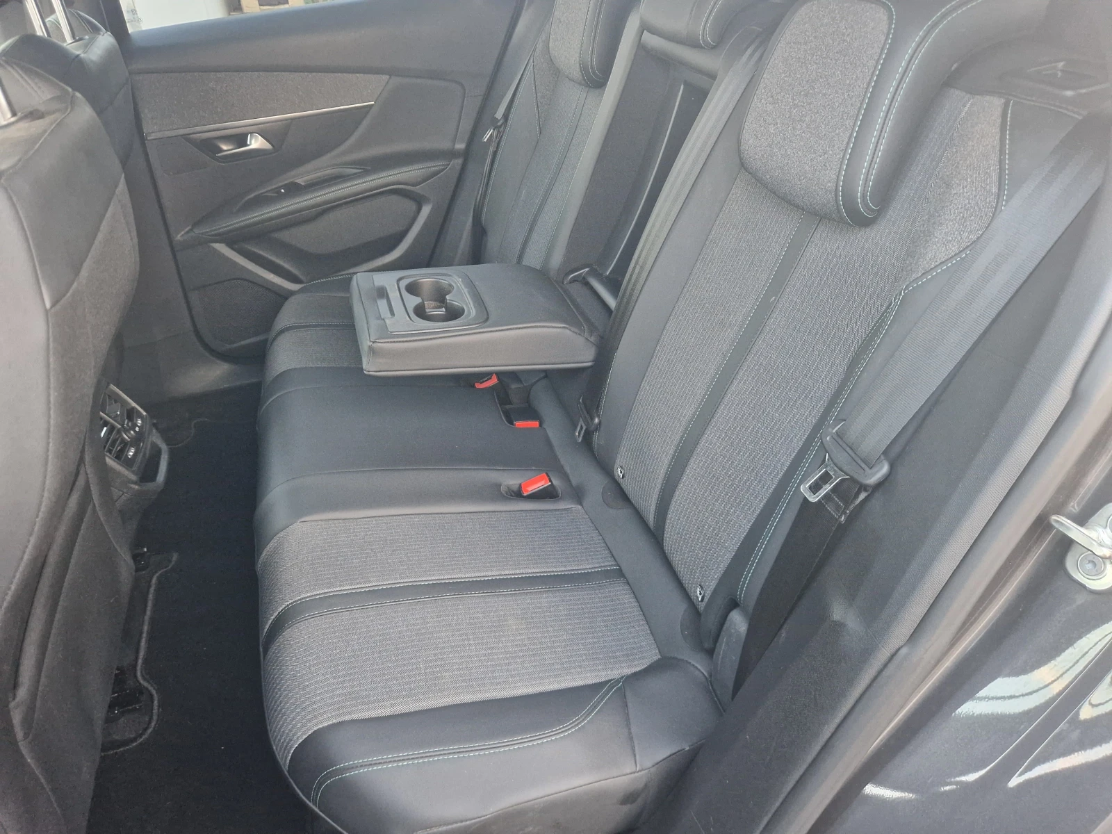 Peugeot 3008 НОВИЯ АВТОМАТ PREMIUM 2024Г., снимка 12 - Автомобили и джипове - 55805522