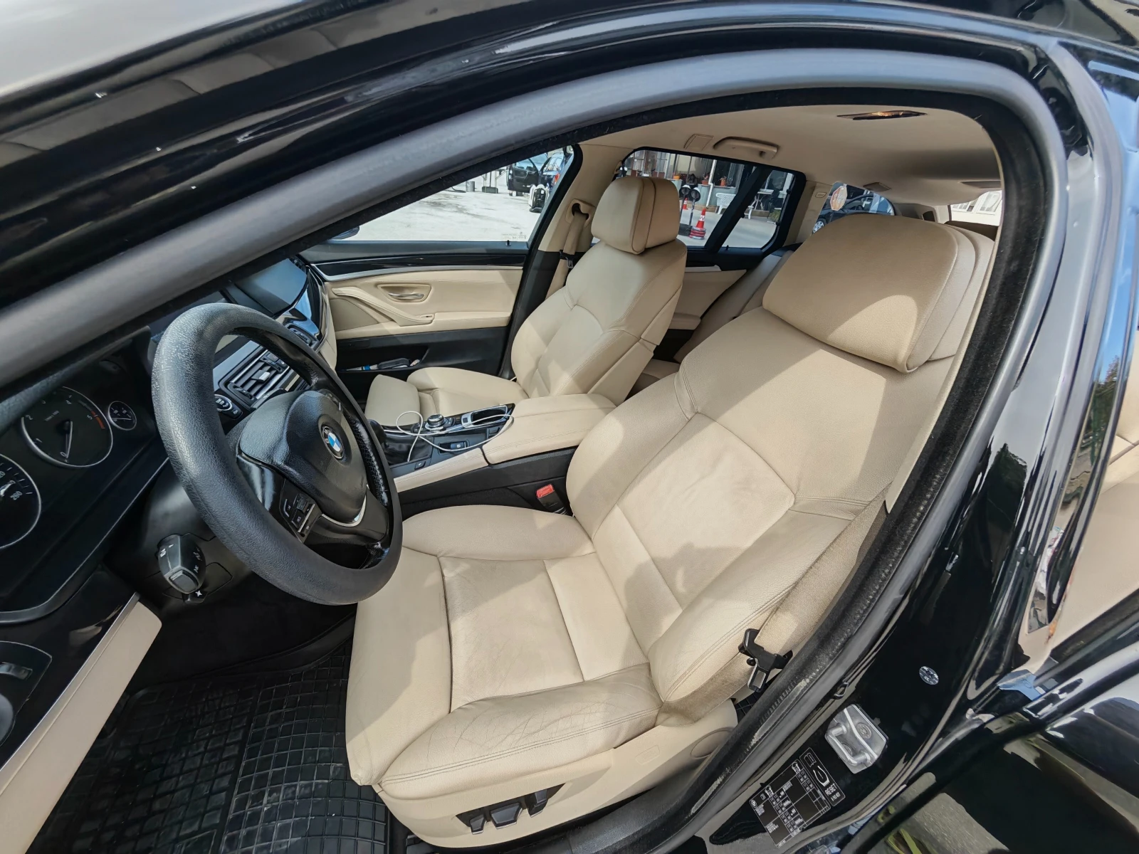 BMW 520 N47T, снимка 11 - Автомобили и джипове - 56150431