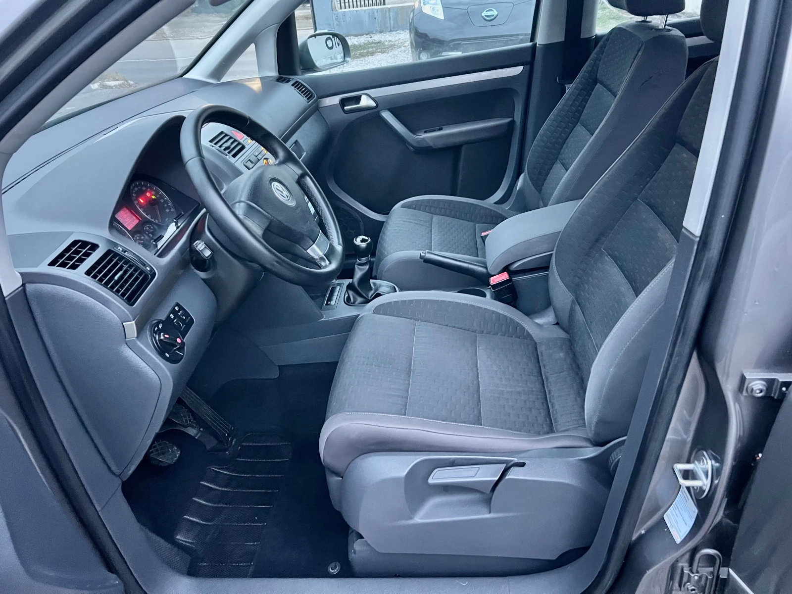 VW Touran 1.6-6+ 1�. | Mobile.bg � ����������� 10
