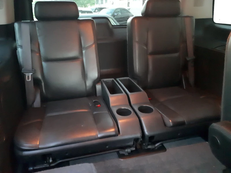 Cadillac Escalade, снимка 17 - Автомобили и джипове - 51422070