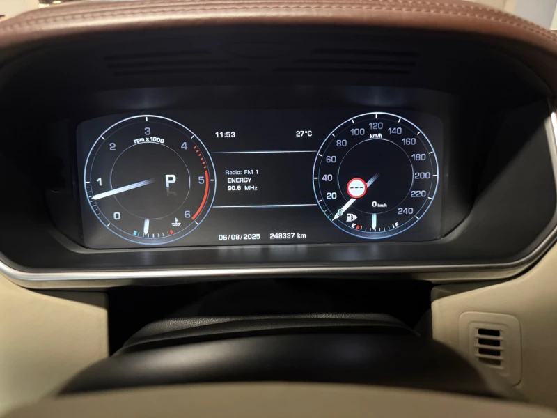 Land Rover Range rover Autobiography, снимка 16 - Автомобили и джипове - 51272645