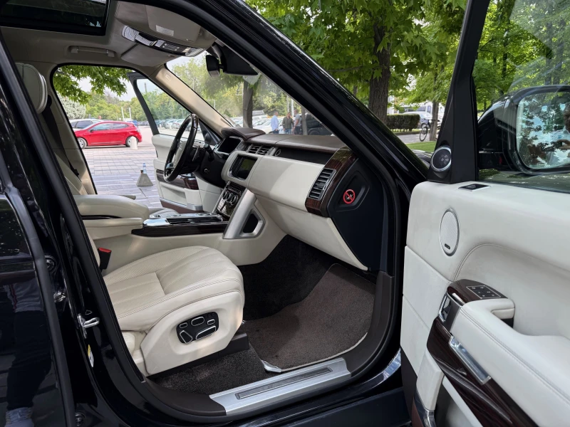 Land Rover Range rover Autobiography, снимка 10 - Автомобили и джипове - 51272645