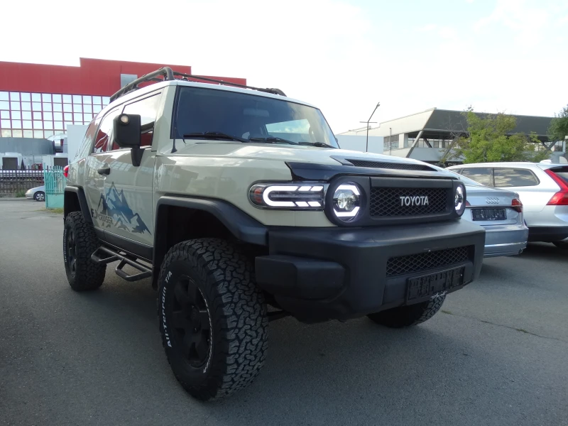 Toyota Fj cruiser 4.0 V6 VVTI GAZ, снимка 4 - Автомобили и джипове - 51723371
