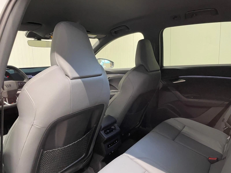 Audi Q6 55 E-TRON/S-LINE/QUATTRO/360/MATRIX/MMI DISPLAY/, снимка 14 - Автомобили и джипове - 52331631