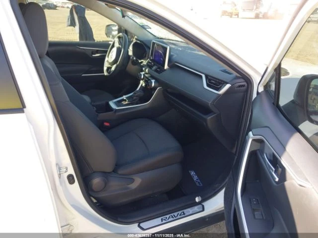 Toyota Rav4 ПОДГРЕВ* КАМЕРА* КЕЙЛЕС* LANE* ASSIST - изображение 5