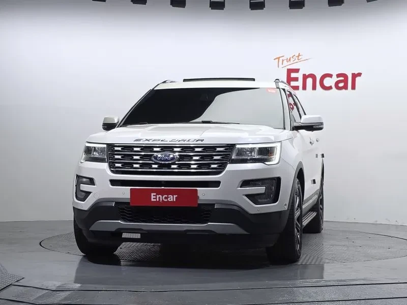 Ford Explorer 2.3 AWD, снимка 3 - Автомобили и джипове - 54351544