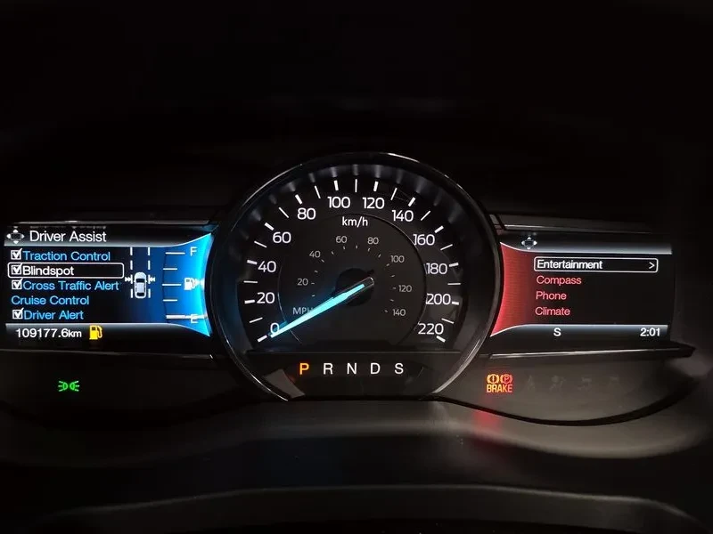 Ford Explorer 2.3 AWD, снимка 8 - Автомобили и джипове - 54351544