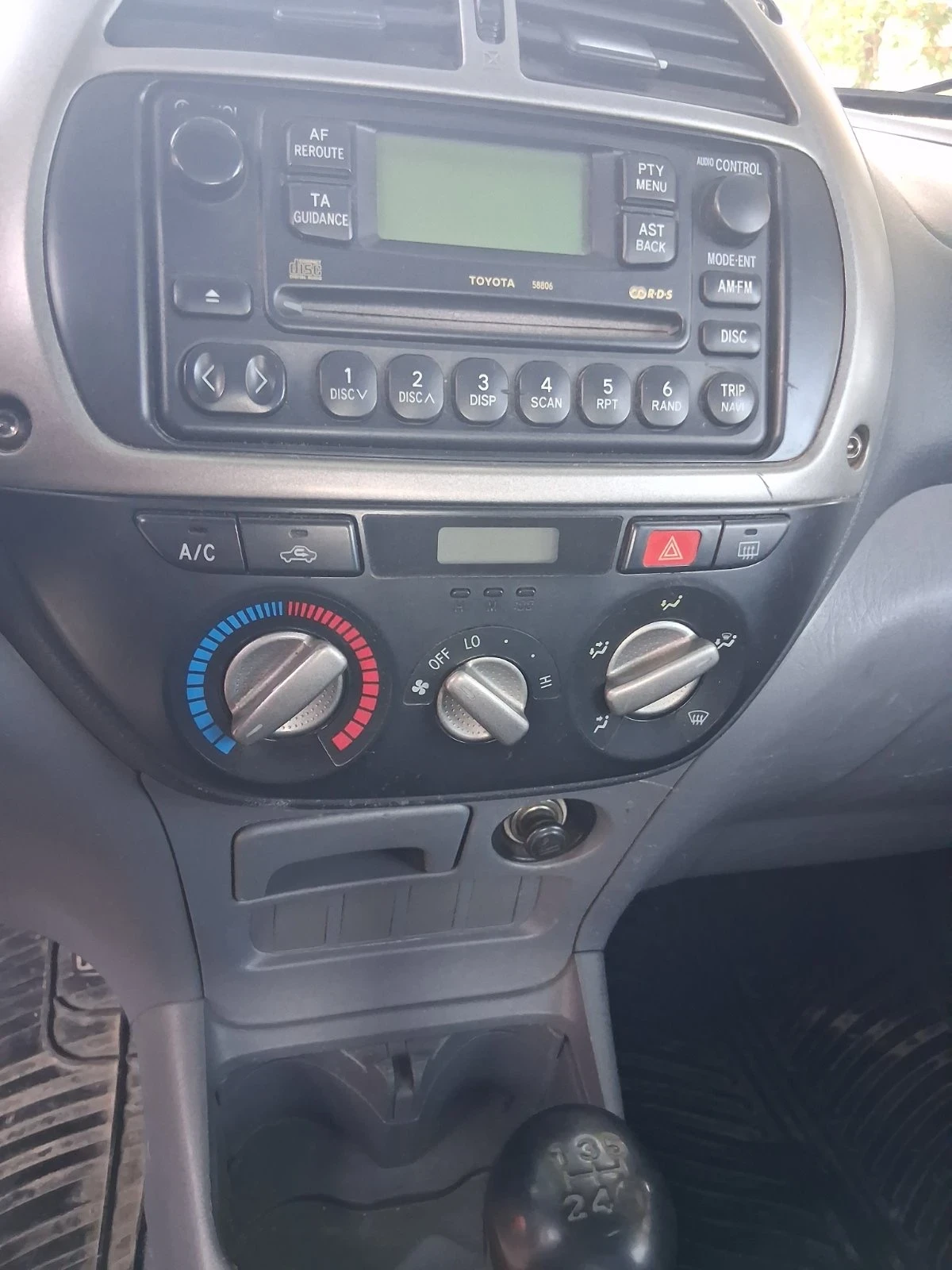 Toyota Rav4 2.0D Klima 4x4 - изображение 9