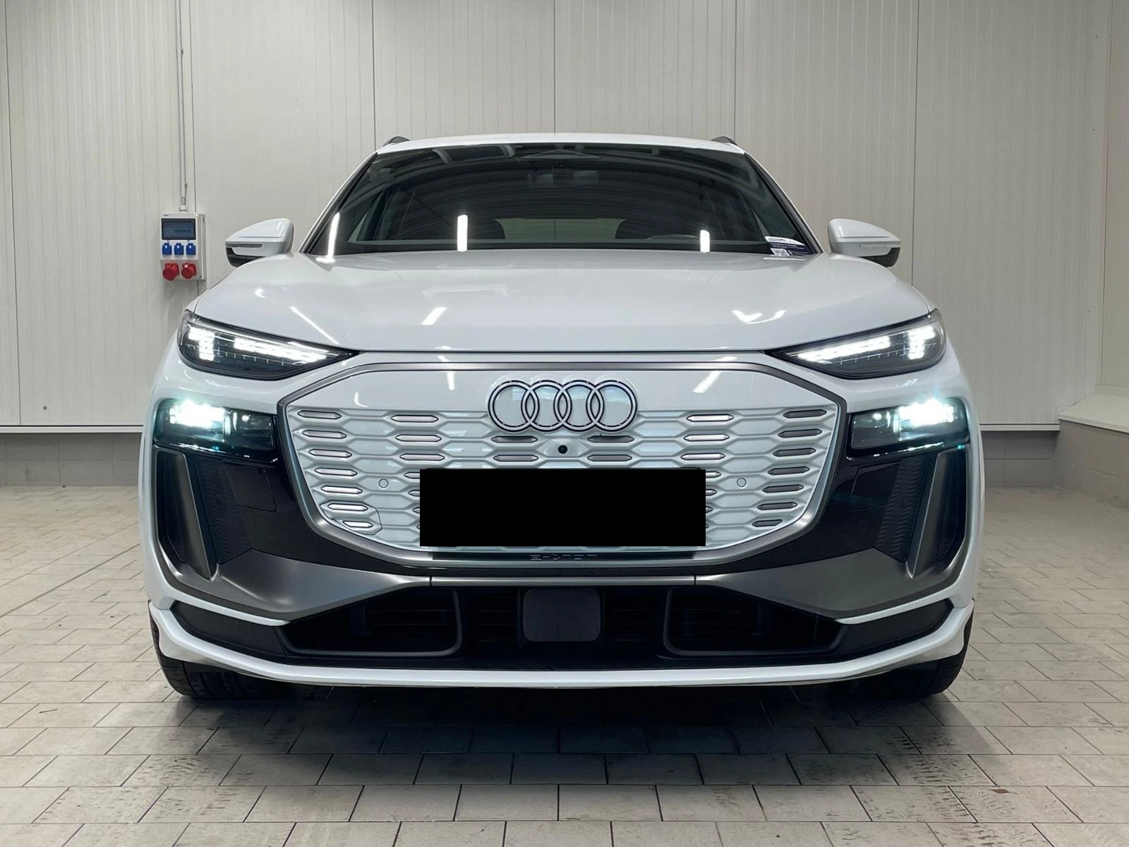 Audi Q6 55 E-TRON/S-LINE/QUATTRO/360/MATRIX/MMI DISPLAY/ - изображение 2