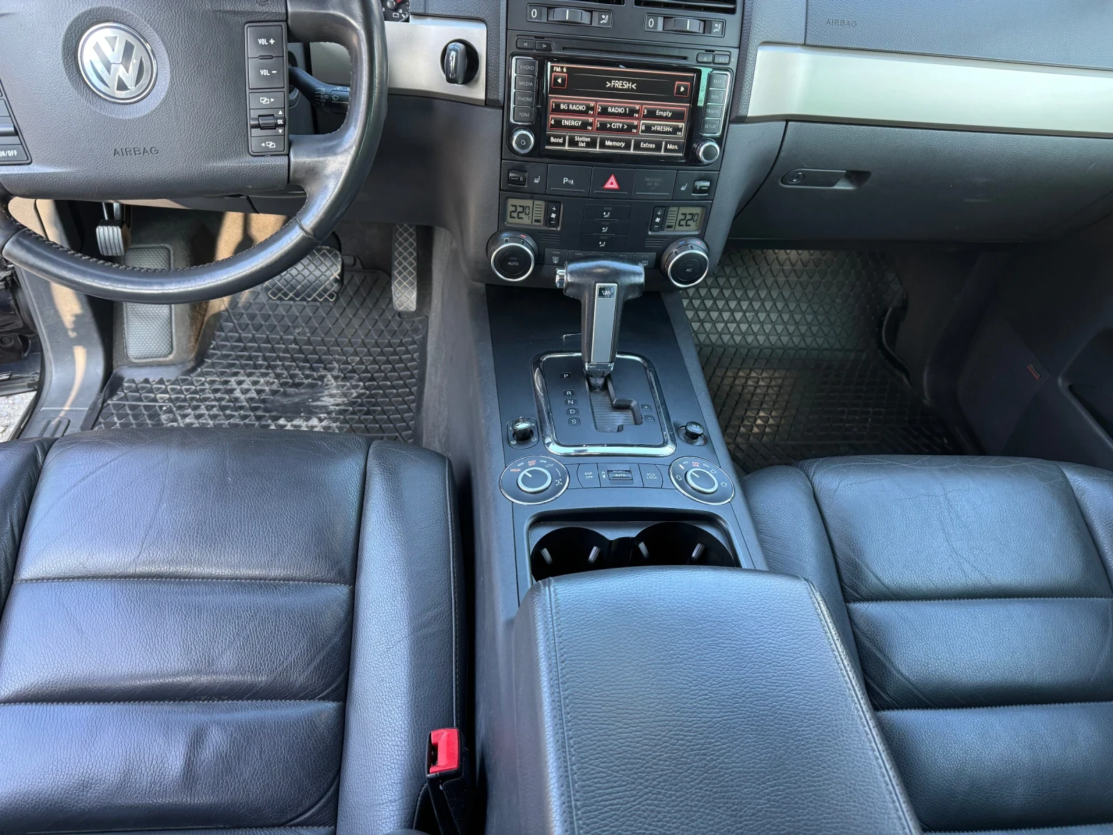 VW Touareg V6 TDI, снимка 15 - Автомобили и джипове - 53807312