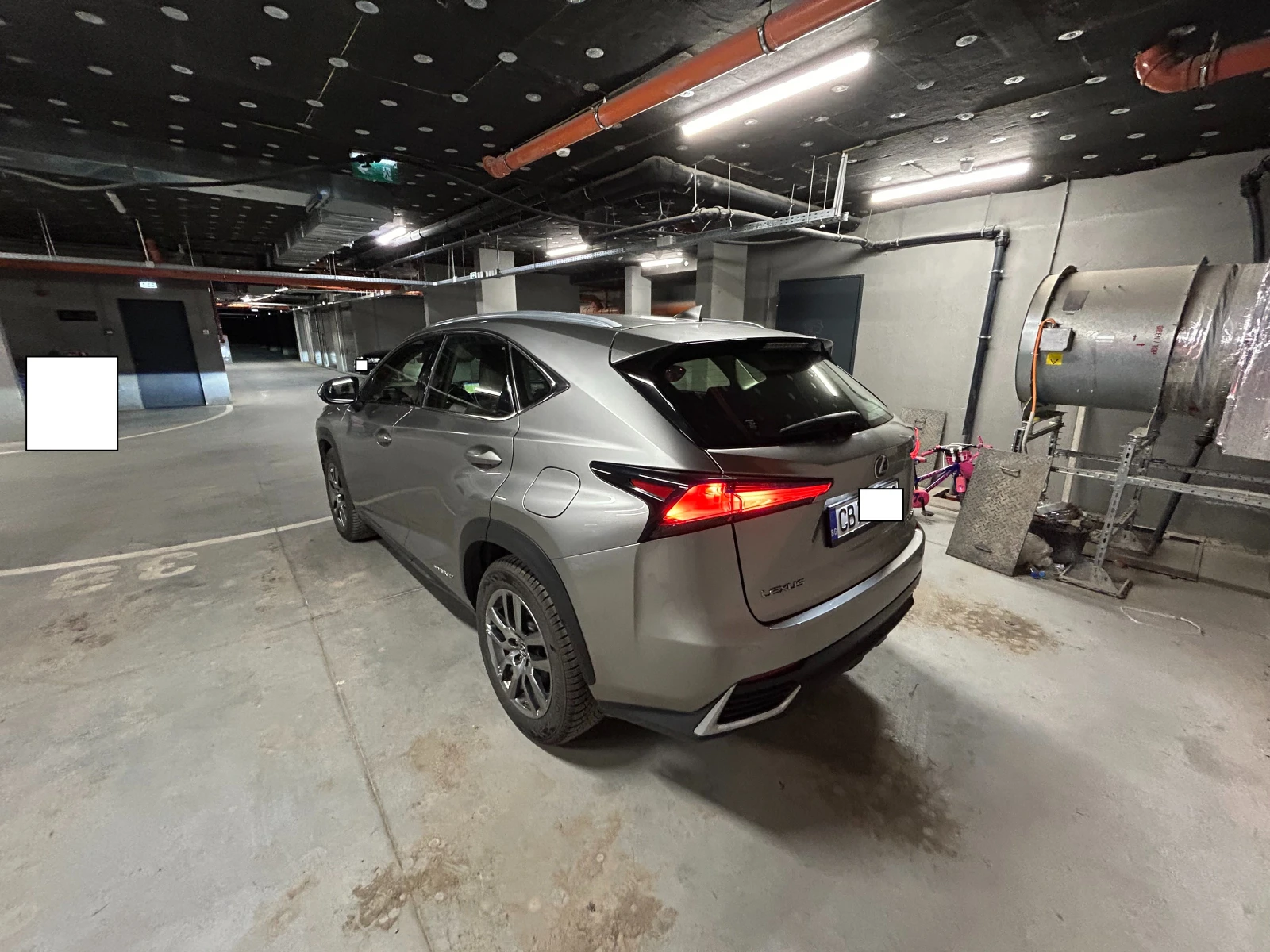 Lexus NX 300h, снимка 3 - Автомобили и джипове - 54141379