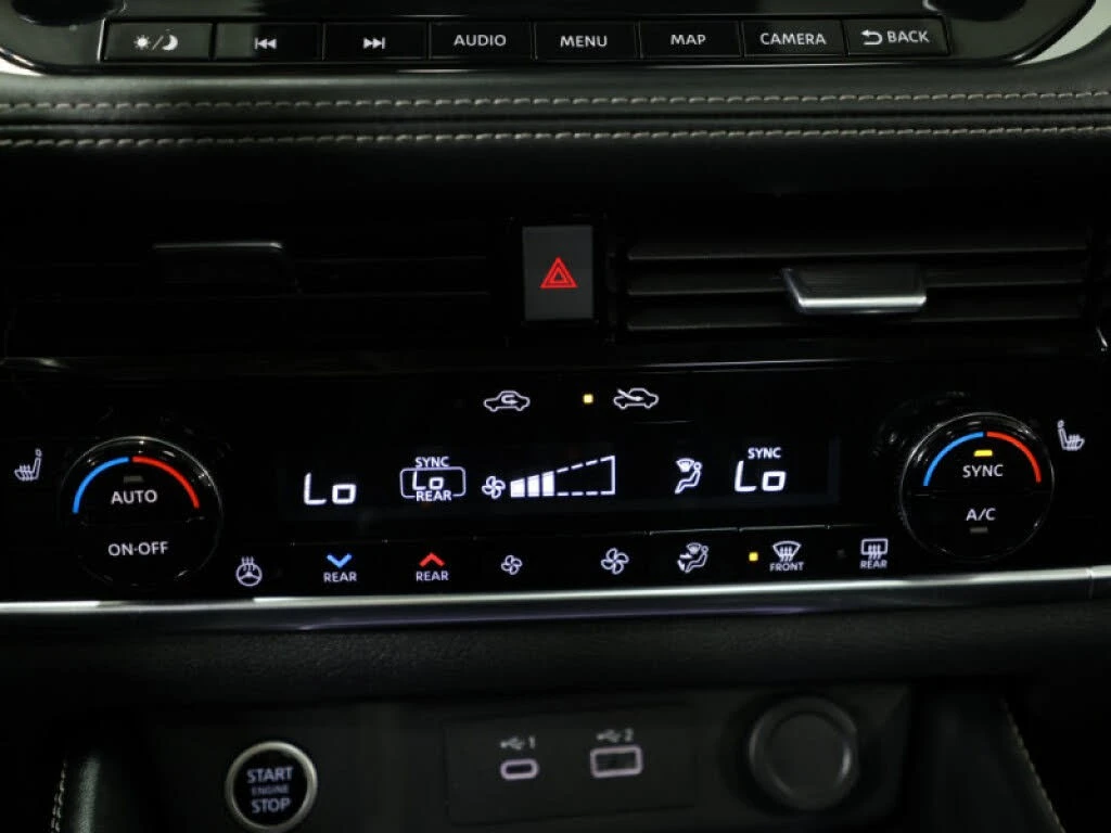 Nissan Rogue Platinum* AWD* АвтоКредит* (ЦЕНА ДО БГ), снимка 13 - Автомобили и джипове - 54228526