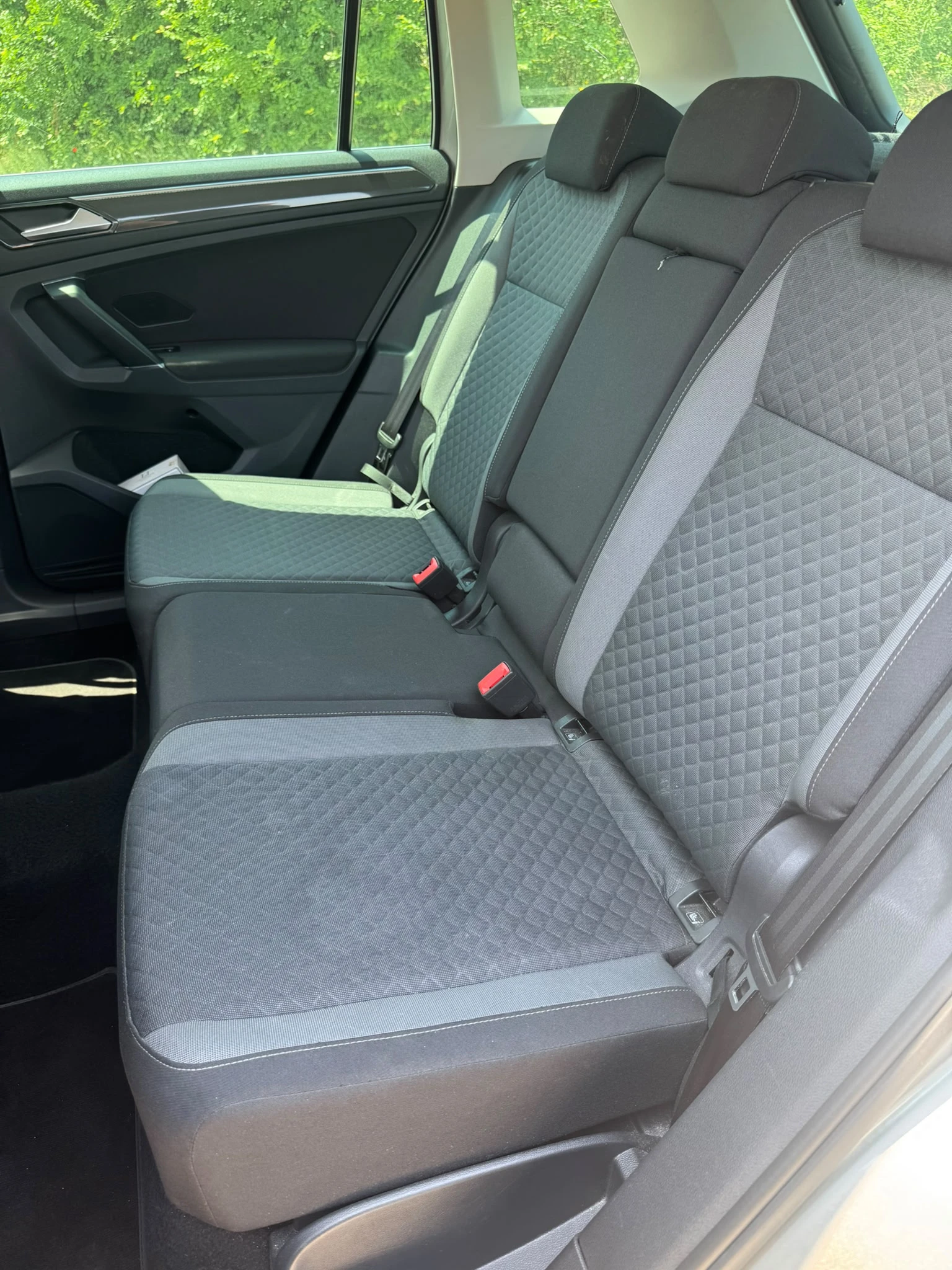 VW Tiguan 2.0 TDI, снимка 12 - Автомобили и джипове - 54782837