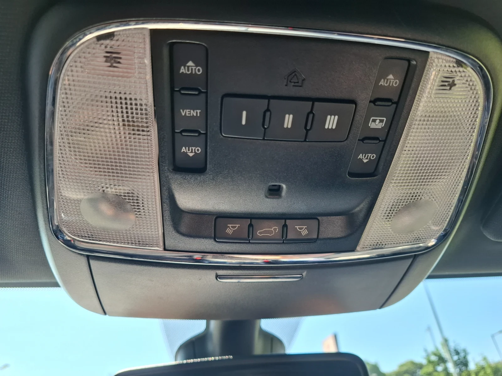 Jeep Grand cherokee 5.7 Hemi Limited , снимка 14 - Автомобили и джипове - 55079583