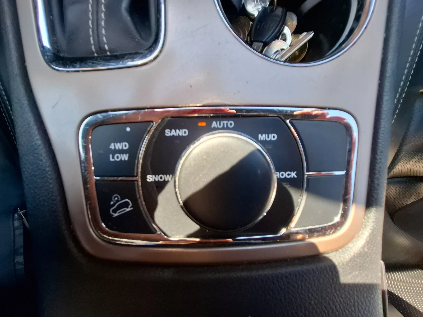 Jeep Grand cherokee 5.7 Hemi Limited , снимка 15 - Автомобили и джипове - 55079583